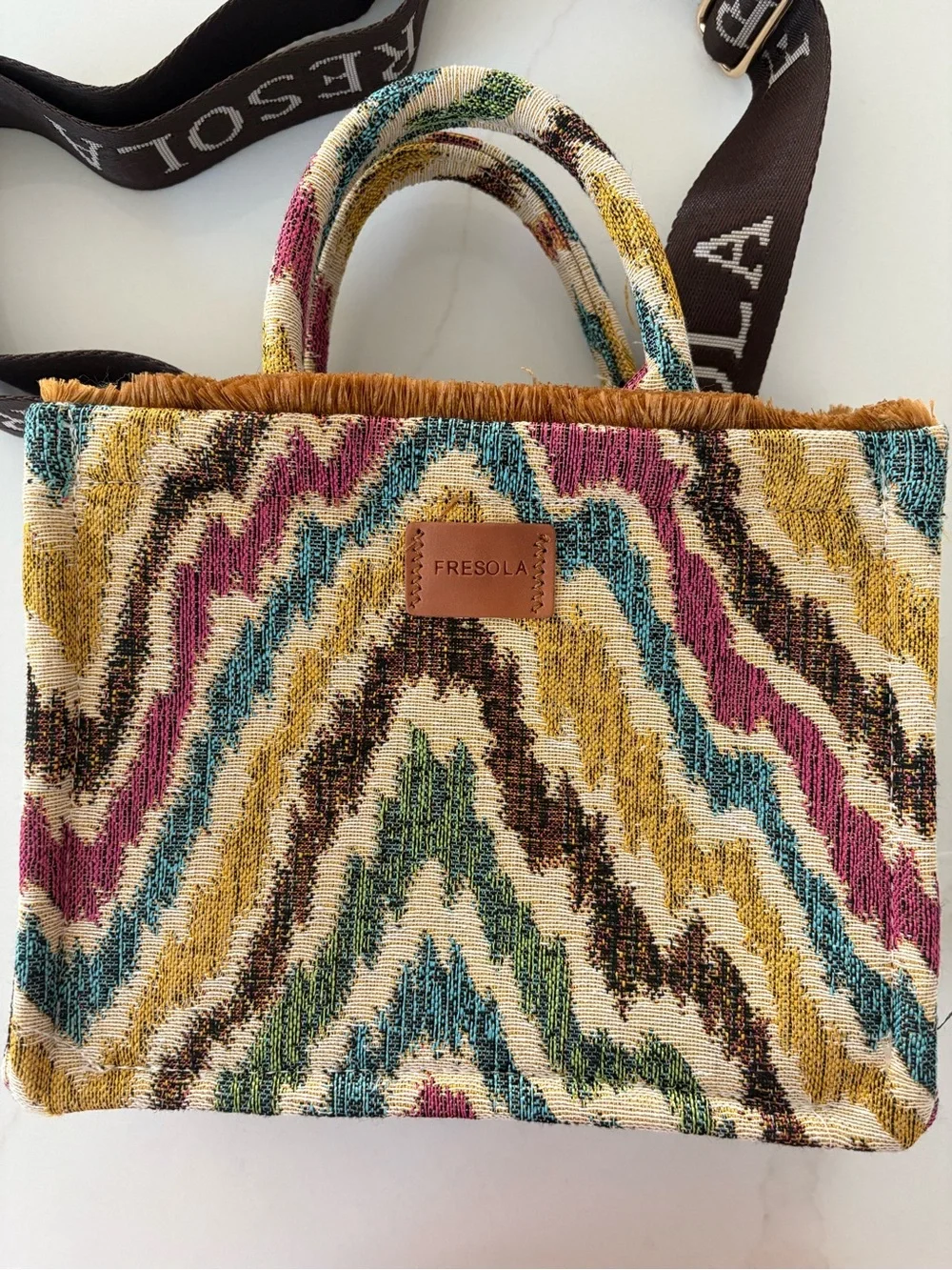 Multicolor Zigzag Crossbody Tote with Adjustable Strap